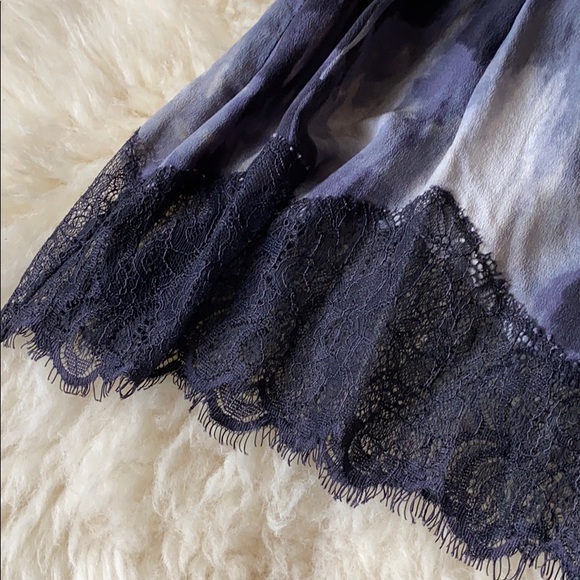 100% Silk Aritzia Central Park West Blouse Camisole Tank Tiered Flowy - Picture 3 of 9